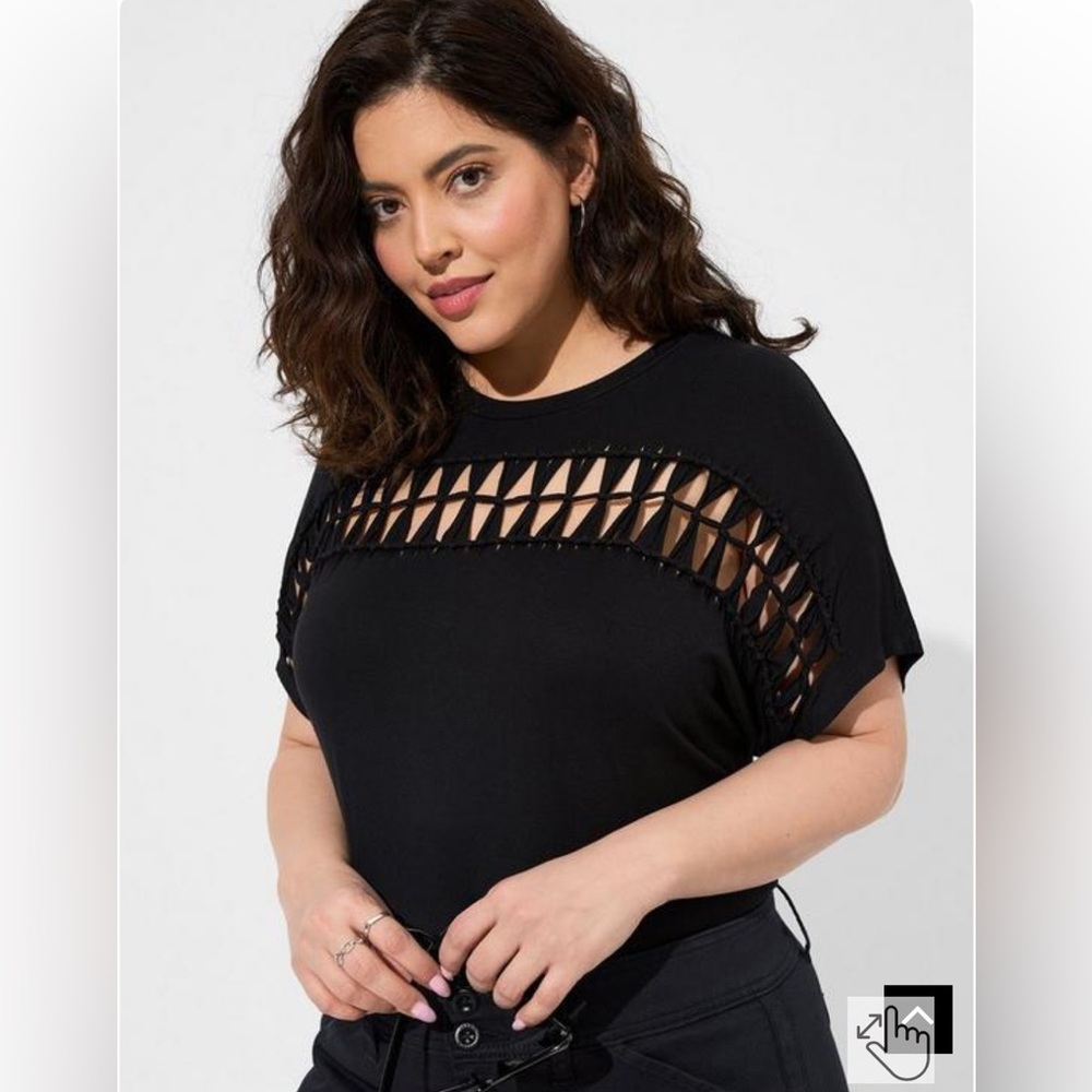 NWT TORRID: Black Soft Knit Jersey Crew Neck Front Cutout Tee Size 0X